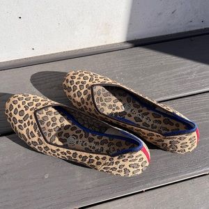 Rothys size 8, rounded flat